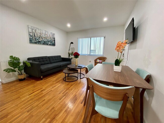 Photo - 215 Antilla Ave Unidad 1