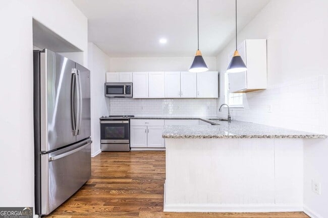 Photo - 1146 Ira St SW