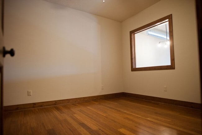 Photo - Union Biscuit West - 108 Unit UBL 108