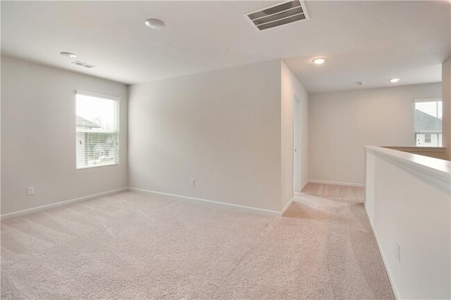 Photo - 19 Springwood Ln