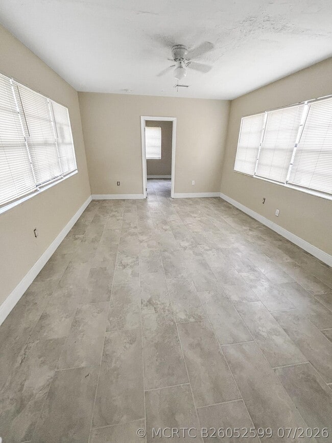3045 NW 68th St