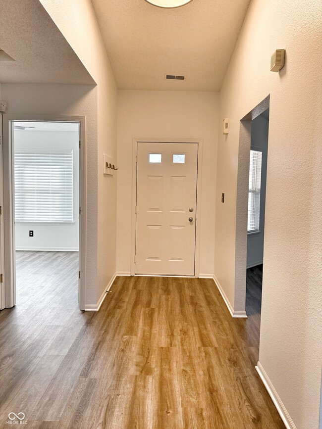 Photo - 776 Alvey Ct