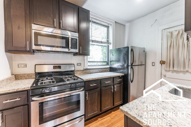 Photo - 4723 N Leavitt St Apartments Unit 1D