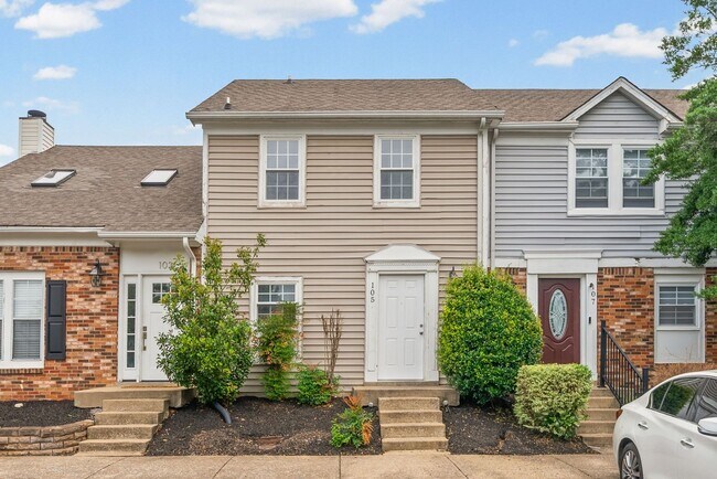 Photo - 105 Greenland Ct