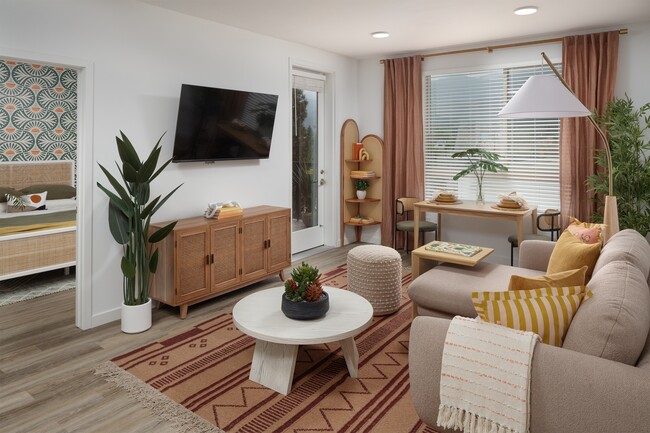 Photo - Solana at Duarte Station