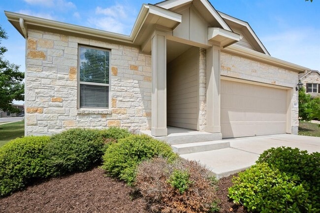 Building Photo - 10012 Epic Knoll Dr