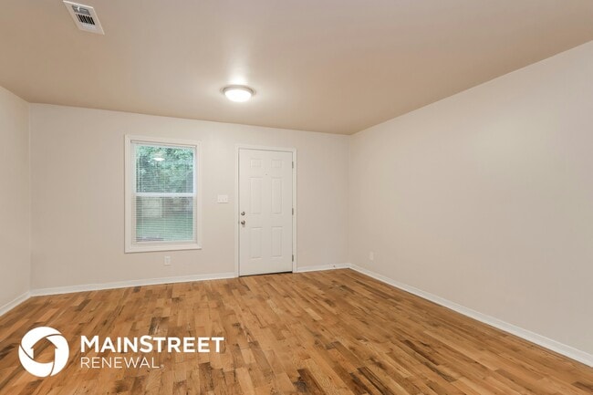 Photo - 2508 Rowan St