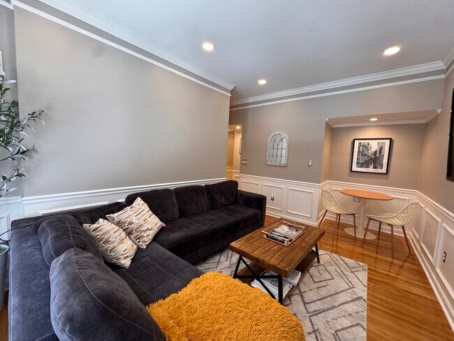 Photo - 416 Marlborough St Unit 102
