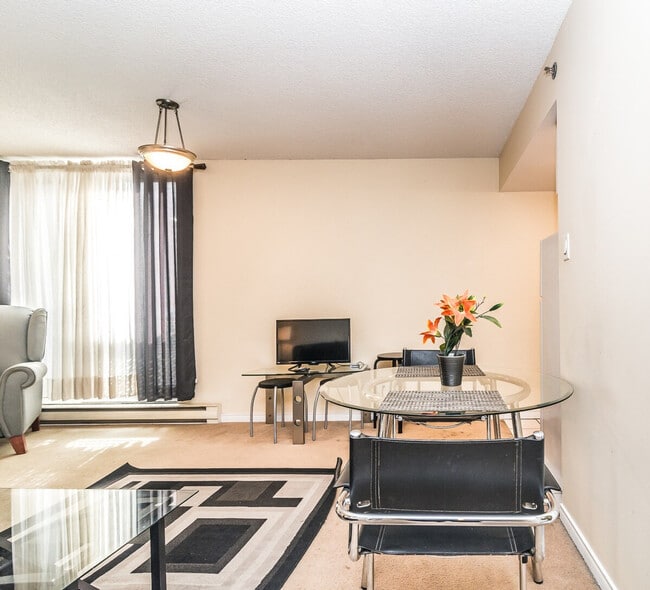 Photo - 218 Rue Sainte-Catherine E Unit ID1287564P