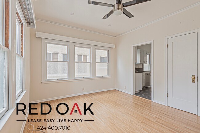 Photo - 852 N Oxford Ave Unidad 854