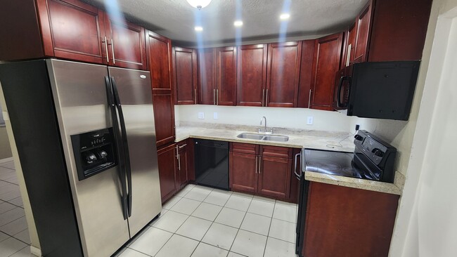 Photo - 2614 Sheridan St