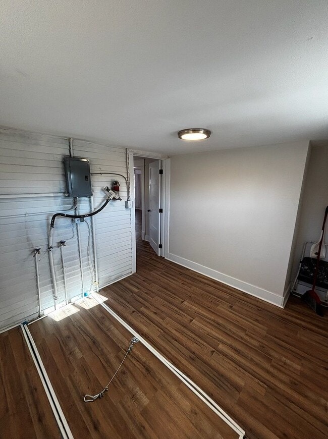 Photo - 1938 E 6th St