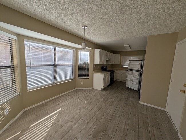 Photo - Remodeled Glendale Home With Garage