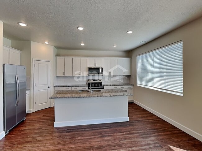 Photo - 1409 Perelle Ln