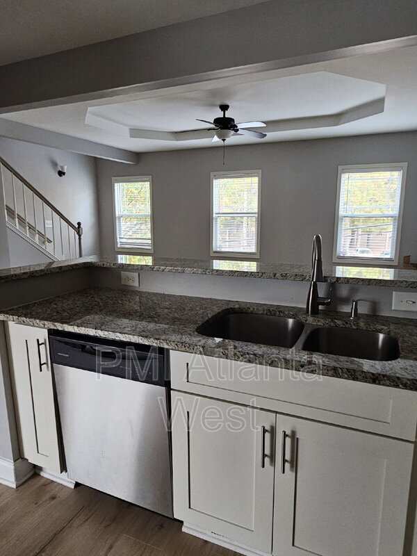 Photo - 701 McWilliams Rd SE