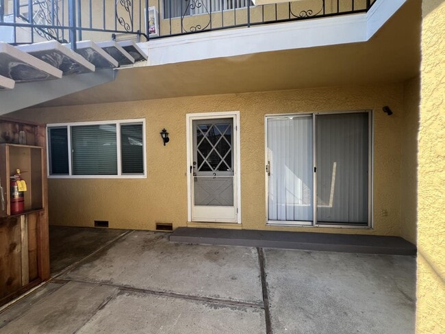 Building Photo - 1281 Saratoga Ave Rental