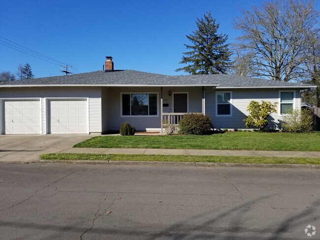 Building Photo - Remodeled 4 Bedroom 2 bath, NW Corvallis Rental