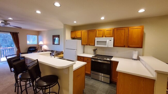 Photo - 30 Spyglass Ln