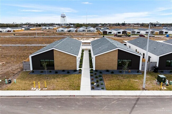 Photo - 18 Mile 6 Rd N Unit 1