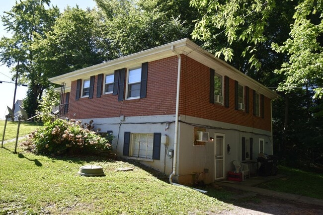 Photo - 406 Hietts Ln Unit Downstairs