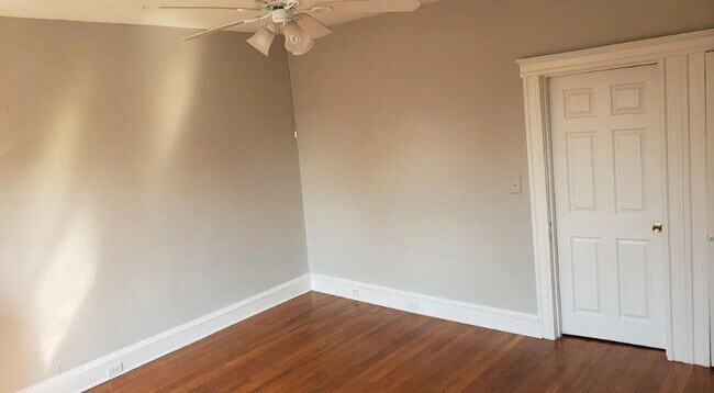 Photo - 3133 N Calvert St Unidad 3