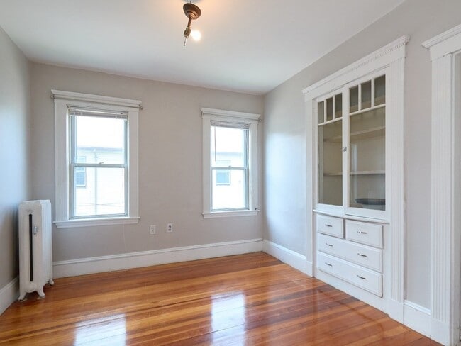 Photo - 447 Ashmont St Unit 3