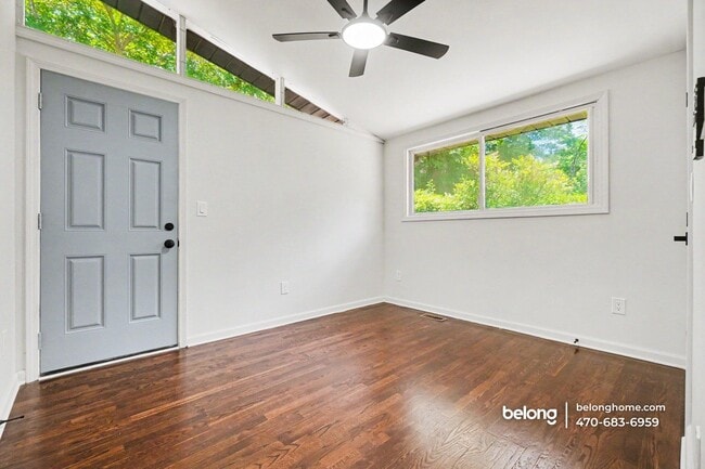 Photo - 1735 Alvarado Terrace SW