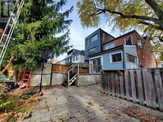 Photo - 212 Monarch Park Ave