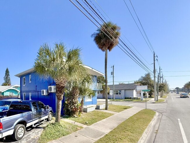 Photo - 551 N Ridgewood Ave