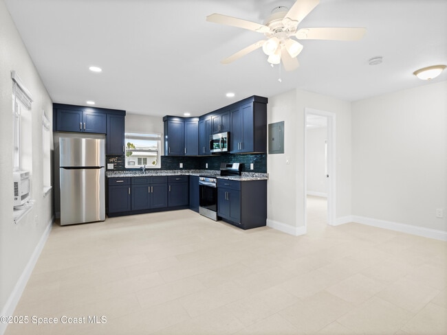 Photo - 101 Deland Ave Unidad 1