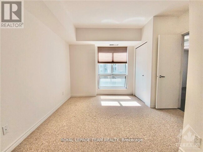 Photo - 234 Rideau St Unit 1011