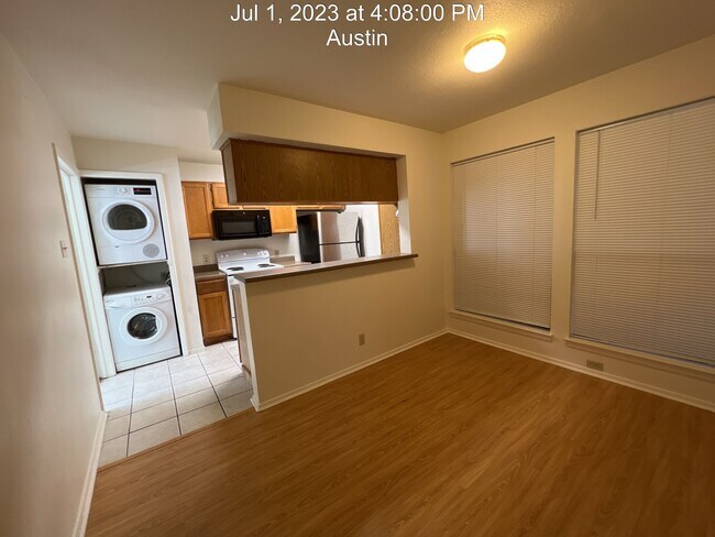 Photo - 3115 Helms St