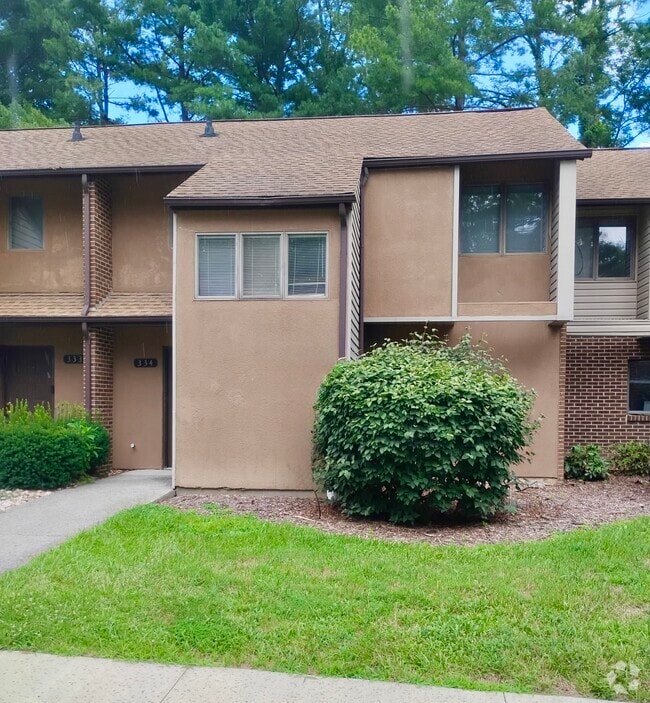 Building Photo - 334 Shenandoah Cir Unit Townhome 334 Shenandoah