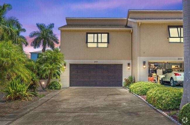Building Photo - 487 Pinellas Bayway S Rental
