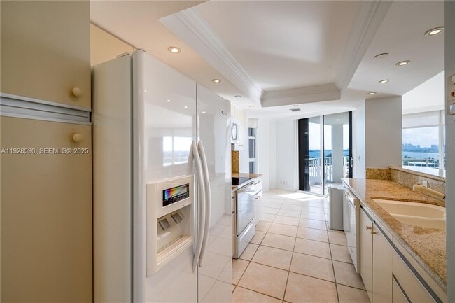 Photo - 4000 Towerside Terrace Unidad 908