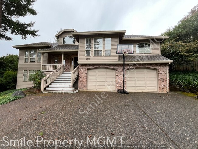 Building Photo - Nice house