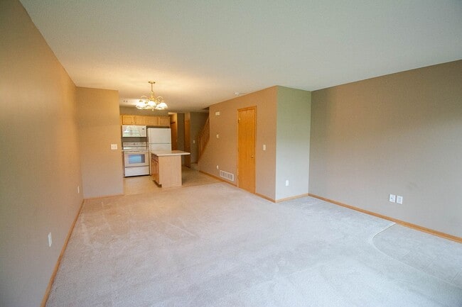 Photo - Townhome in Quiet NW Rochester Neighborhood!