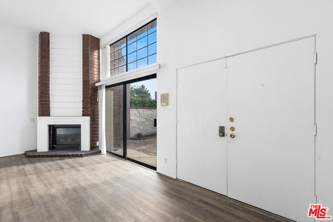 Photo - 4640 Glencoe Ave Unidad 2