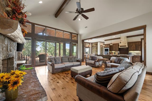 Photo - 248 Howard Rd