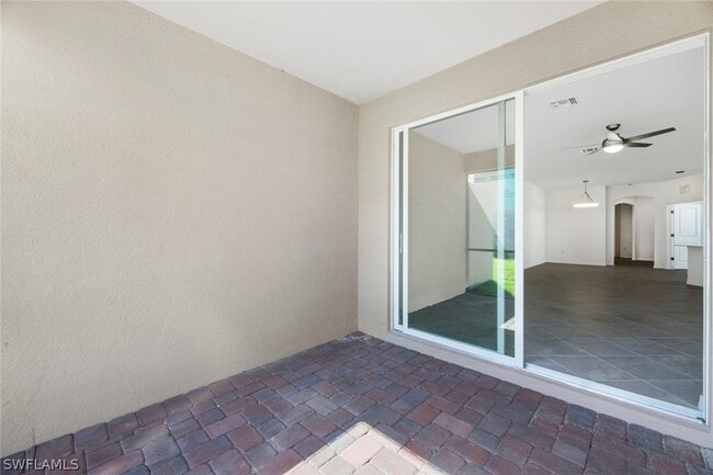 Photo - 2672 Vine Ave