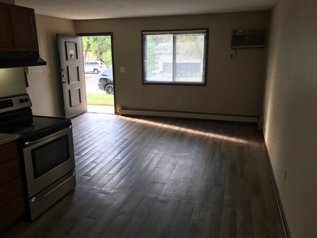 Photo - 1 bedroom with a Garage!!, Recently Remode... Unidad 313 Hoyt Avenue