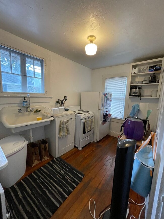 Photo - FALL 2026!!! Private 1 Bedroom Historic Ho...