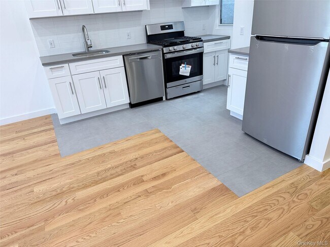 Photo - 40-18 50th Ave Unit Apt 2