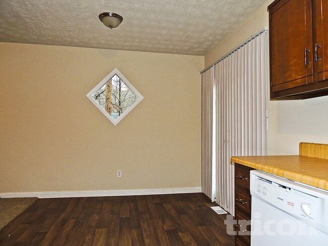 Photo - 4193 Macduff Dr