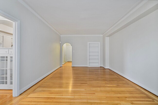 Photo - 1320-1380 Lombard