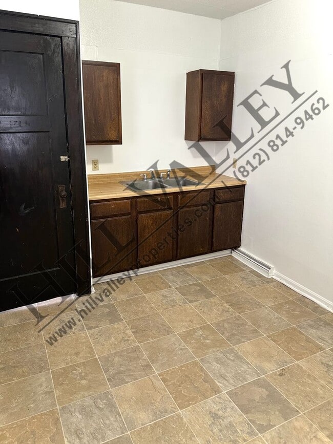 Photo - Two Bedroom Upper - All Utilities Paid