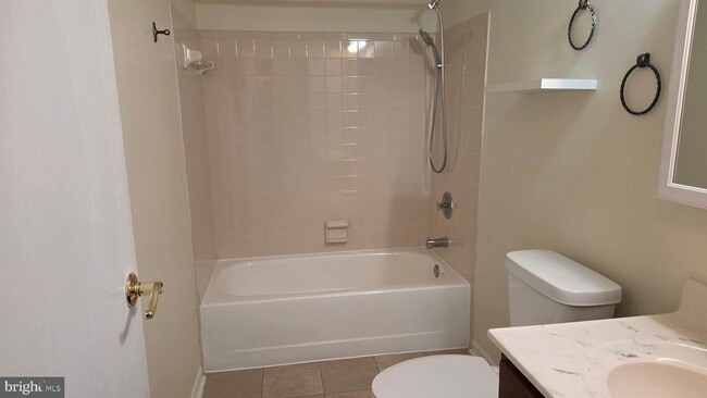 Photo - 3933 Greencastle Rd Unit 302