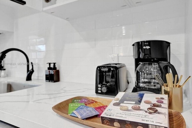 Photo - 1573 NE 30th Ct