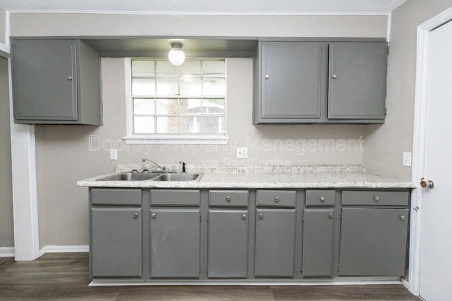 Photo - 619 Shannon Ave