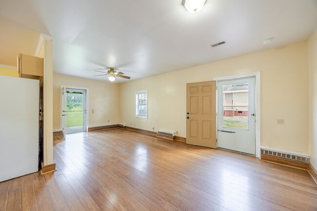 Photo - 2621 State Rd S-21-535